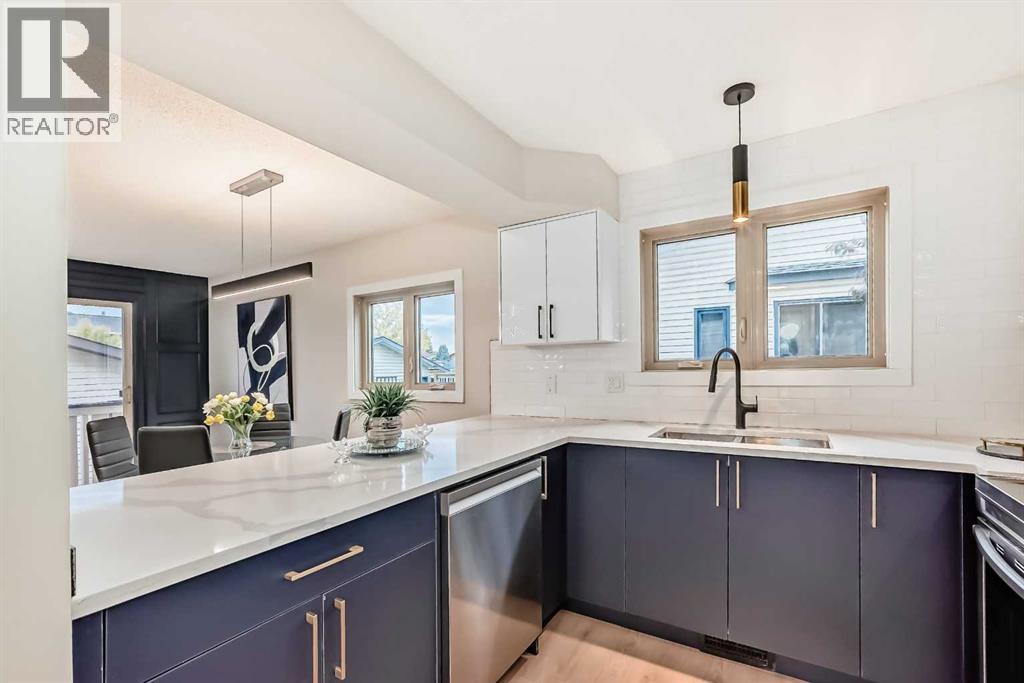 Single Family House for Sale in  Shawnessy Drive SW Shawnessy Calgary 