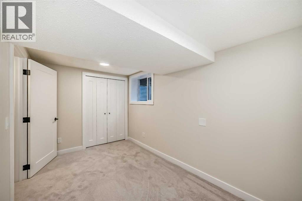 Single Family House for Sale in  Shawnessy Drive SW Shawnessy Calgary 