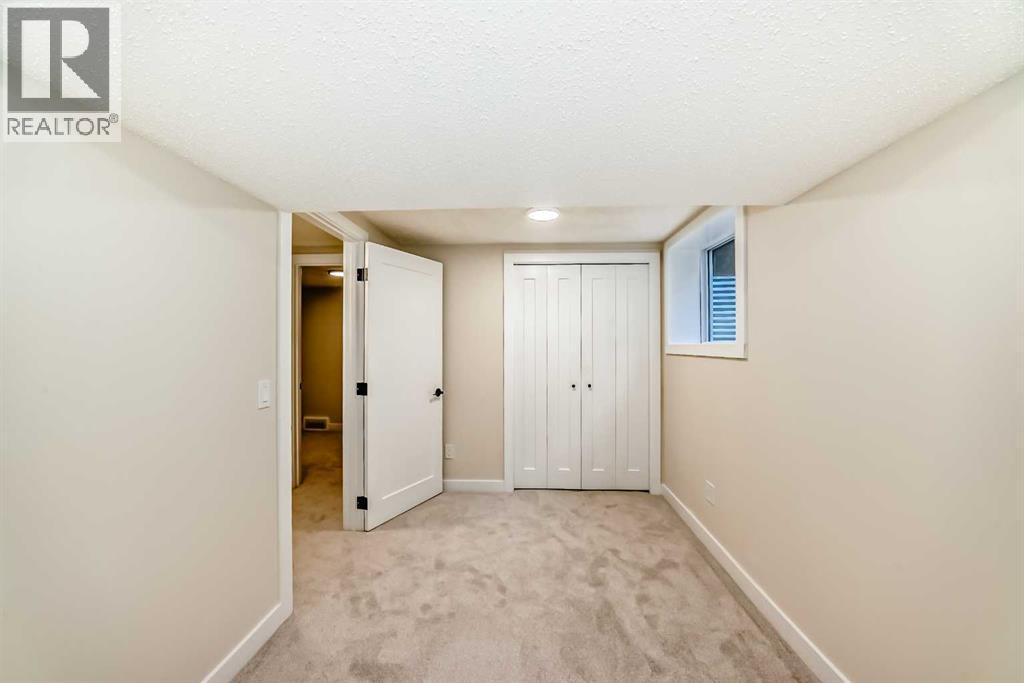 Single Family House for Sale in  Shawnessy Drive SW Shawnessy Calgary 