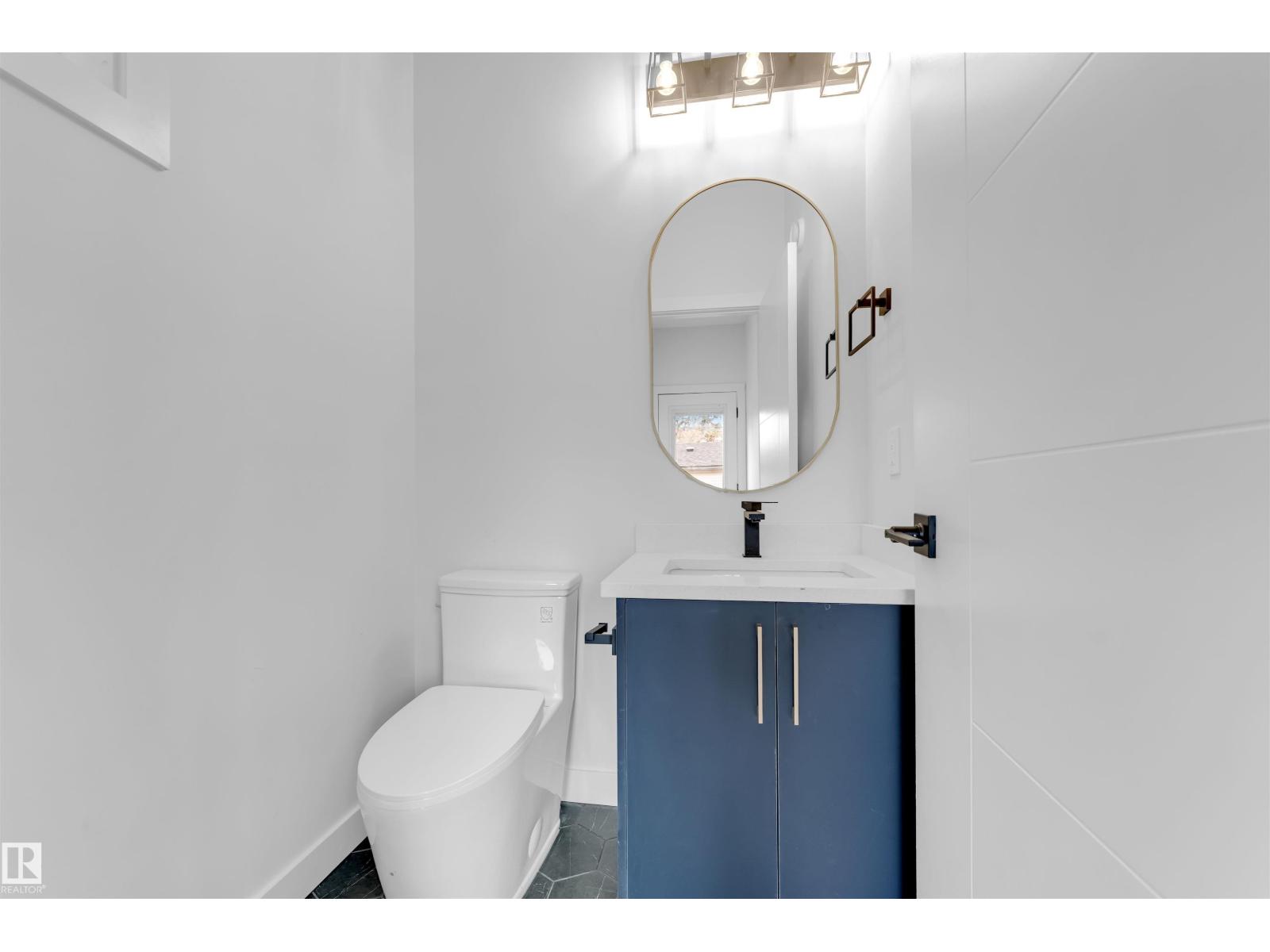 7934 77 AV NW, Edmonton