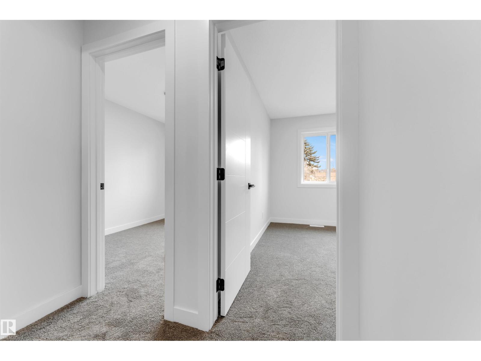 7934 77 AV NW, Edmonton