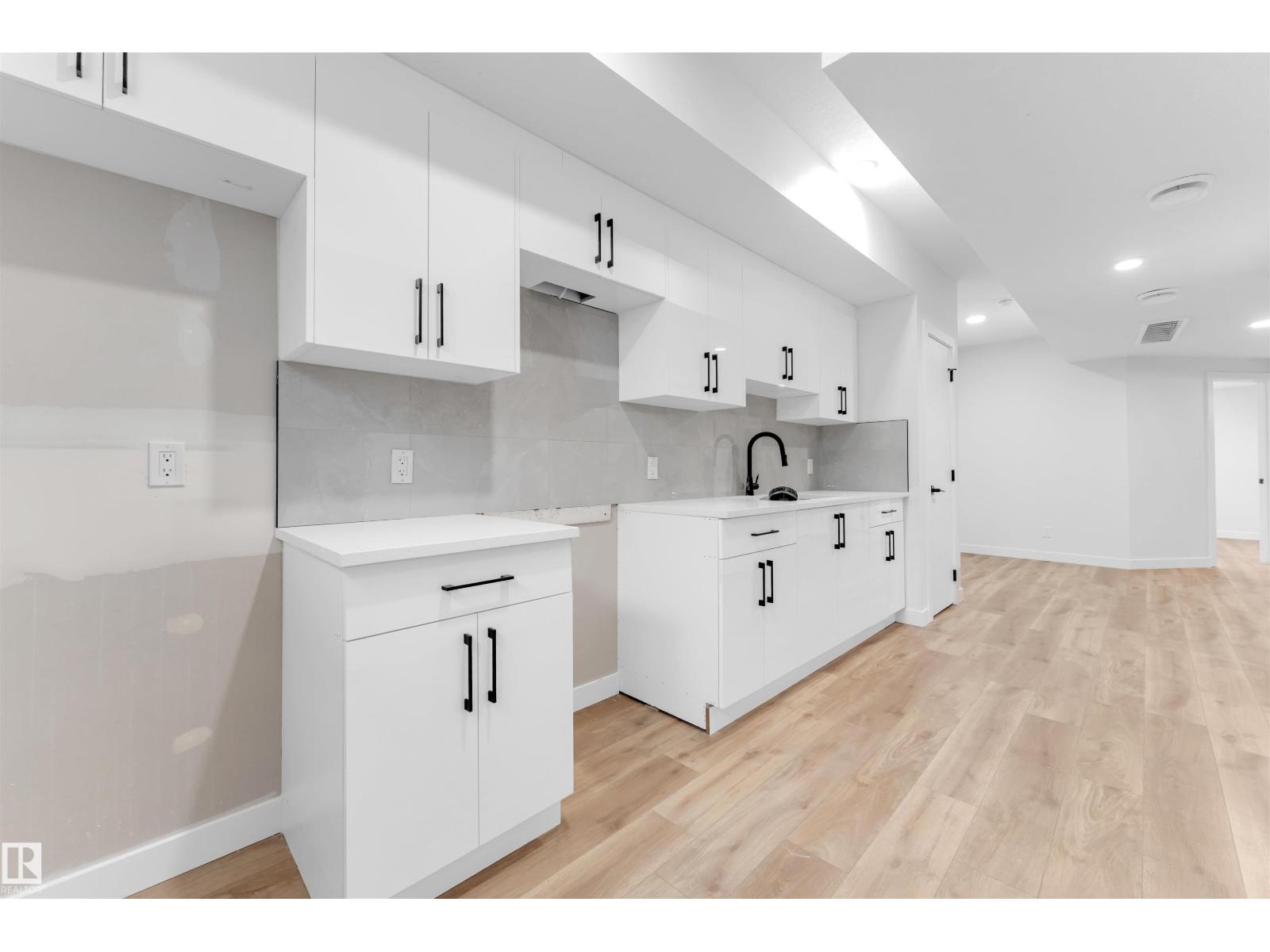 7934 77 AV NW, Edmonton