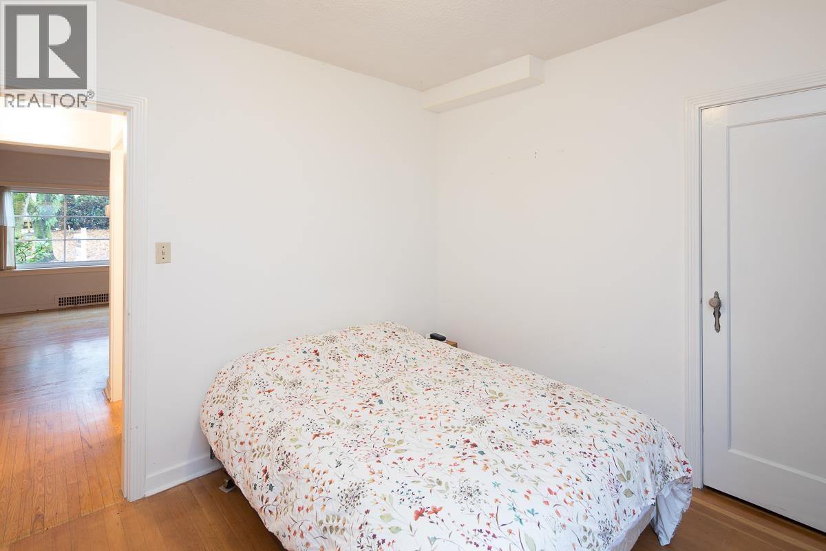 2305 W 3RD AVENUE, Vancouver