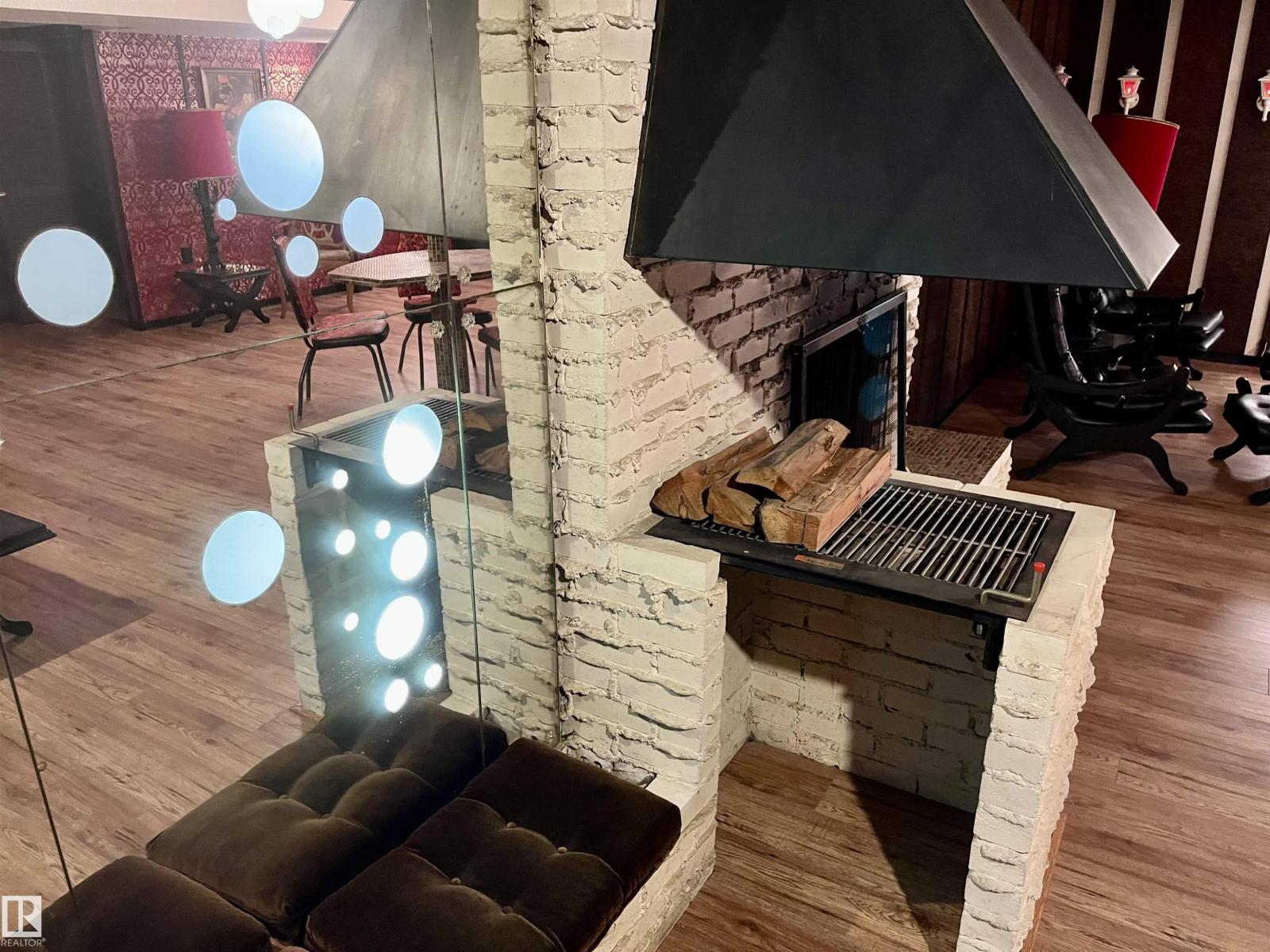 15416 75 AV NW, Edmonton