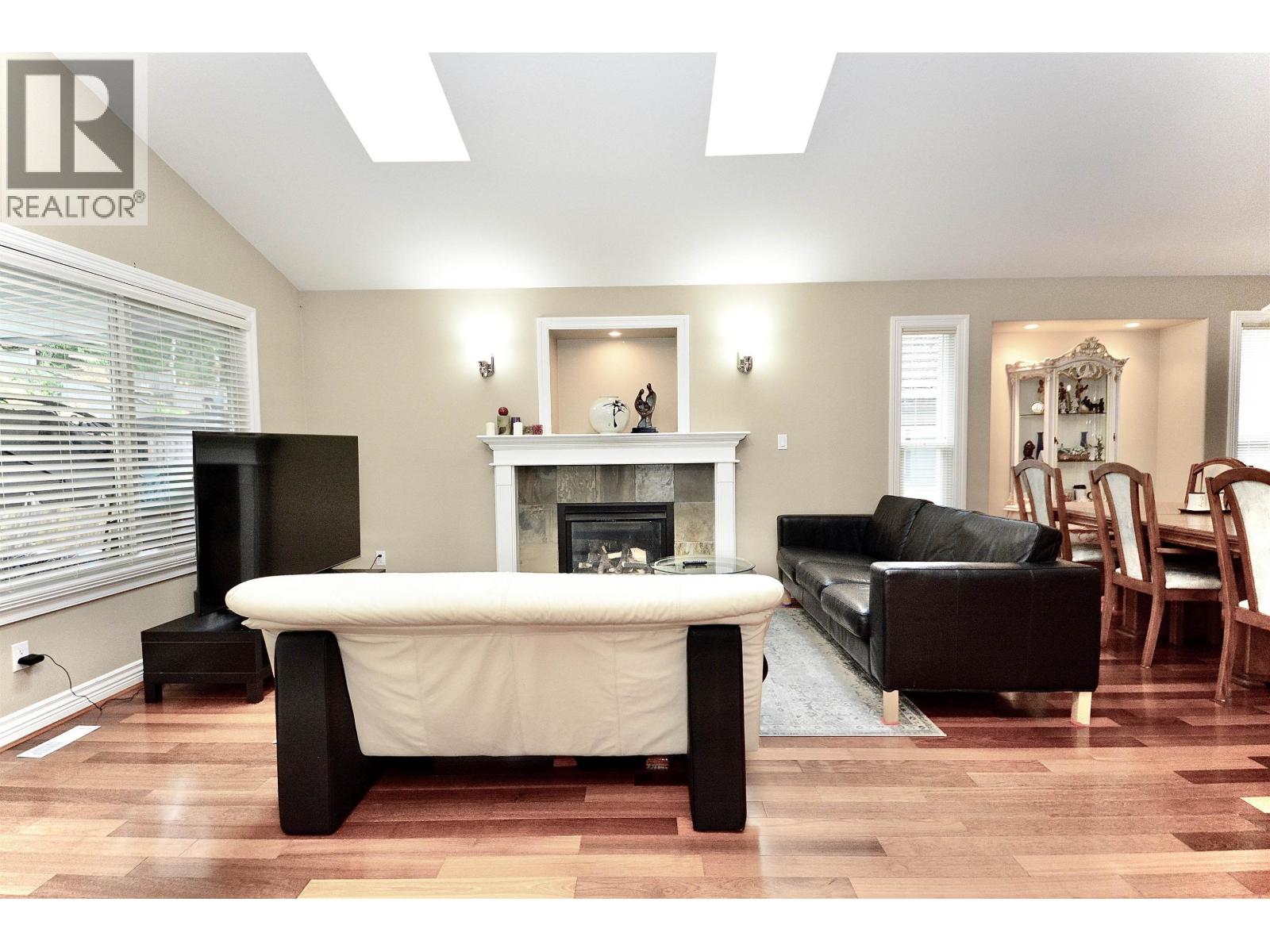 3035 MAPLEWOOD COURT, Coquitlam