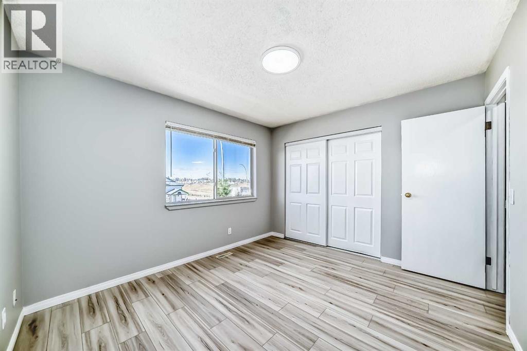 Single Family House for Sale in  San Diego Way NE Monterey Park Calgary 