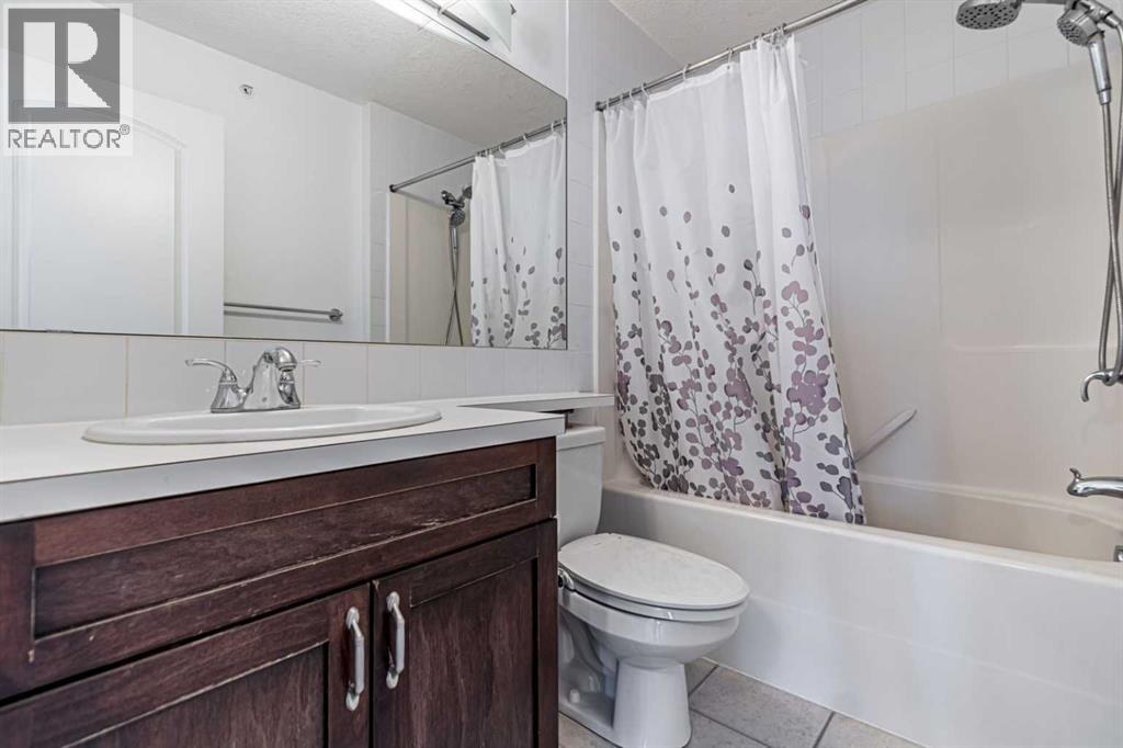 Single Family House for Sale in   Royal Oak Plaza NW Royal Oak Calgary 