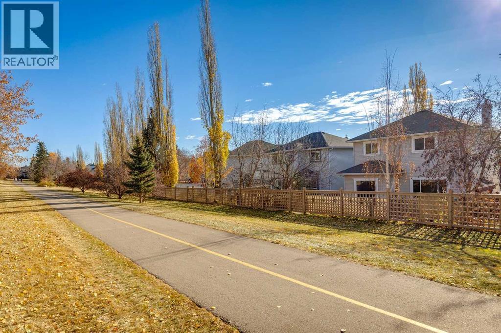 Single Family House for Sale in  Sierra Nevada Close SW Signal Hill Calgary 