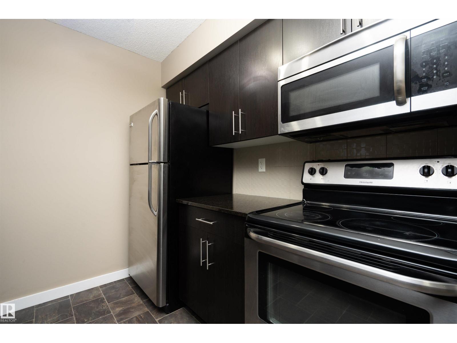 5390 Chappelle RD SW, Edmonton