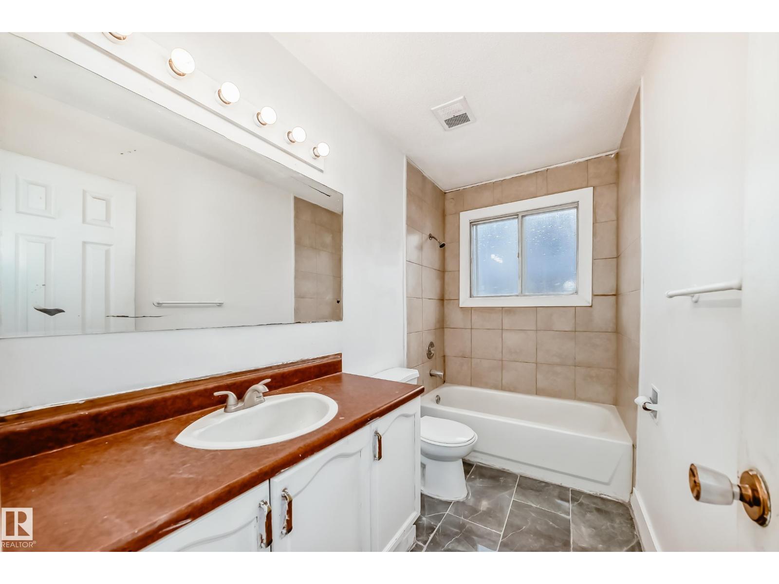 12409 87 ST NW, Edmonton