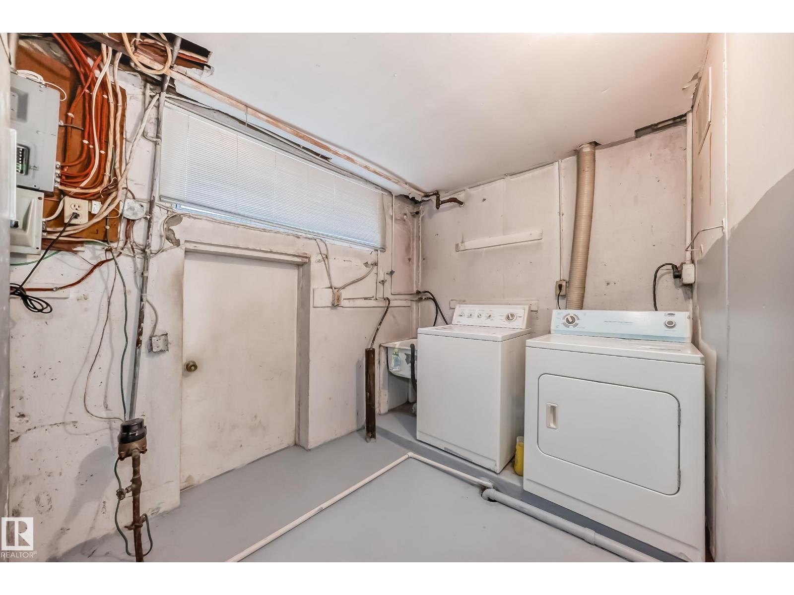 12409 87 ST NW, Edmonton