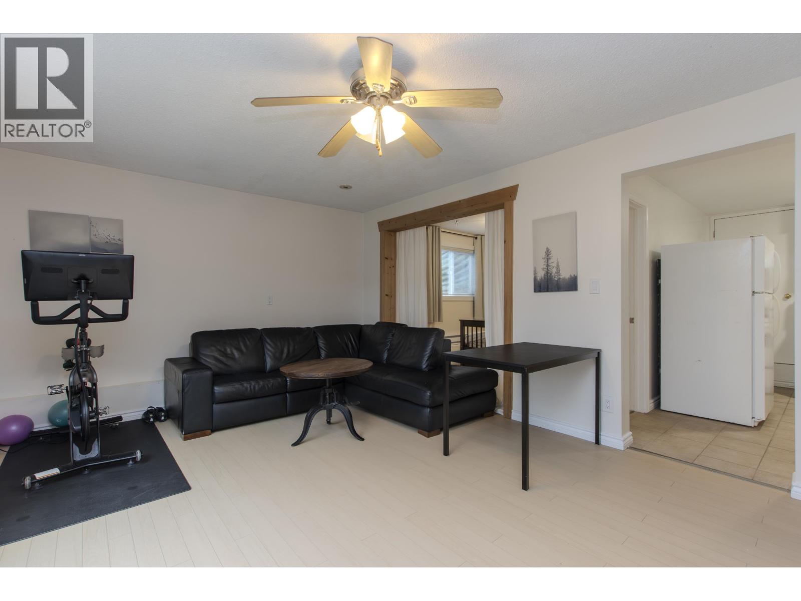 40345 HOOD ROAD, Squamish