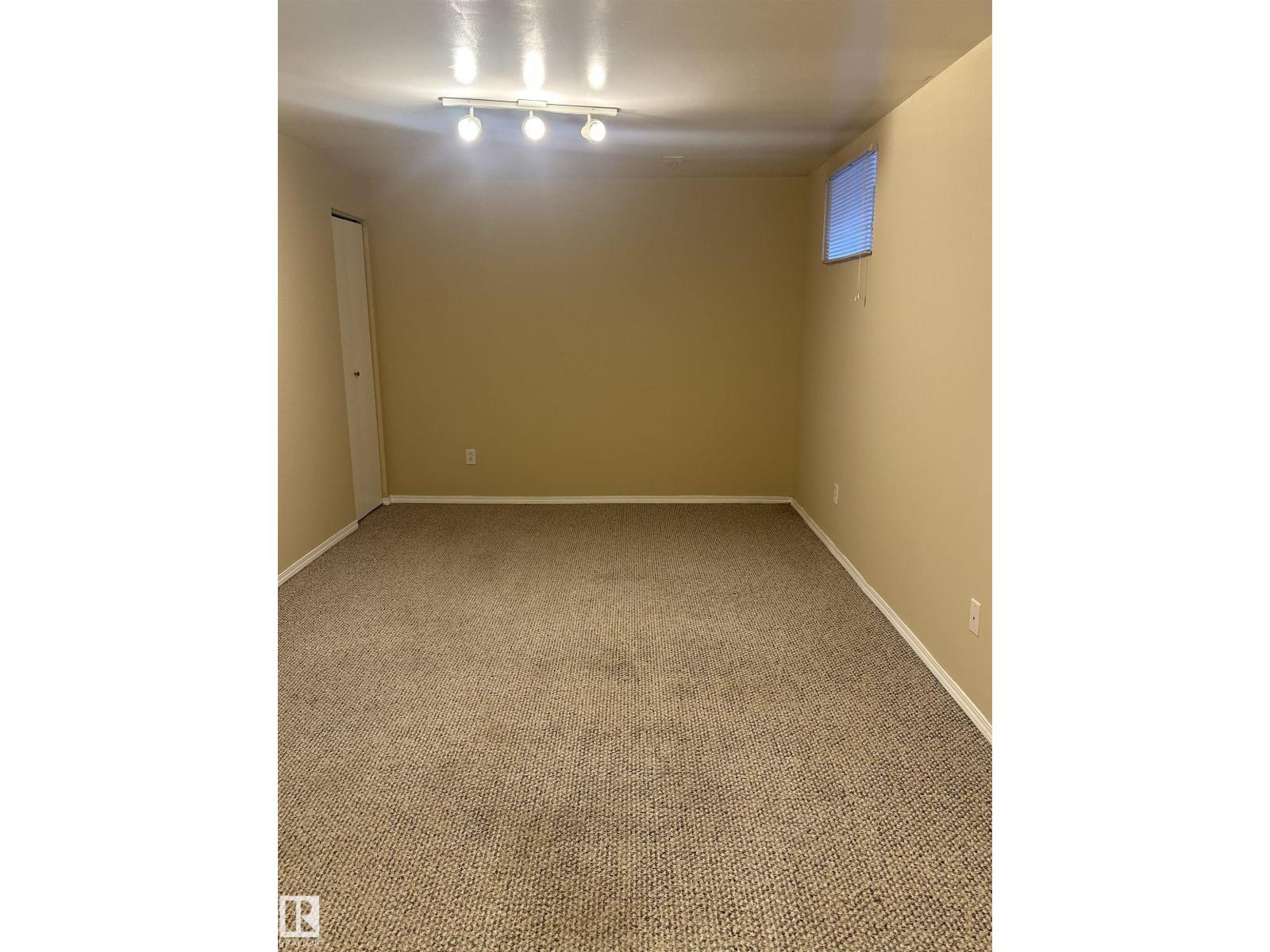 #8 3221 119 ST NW, Edmonton