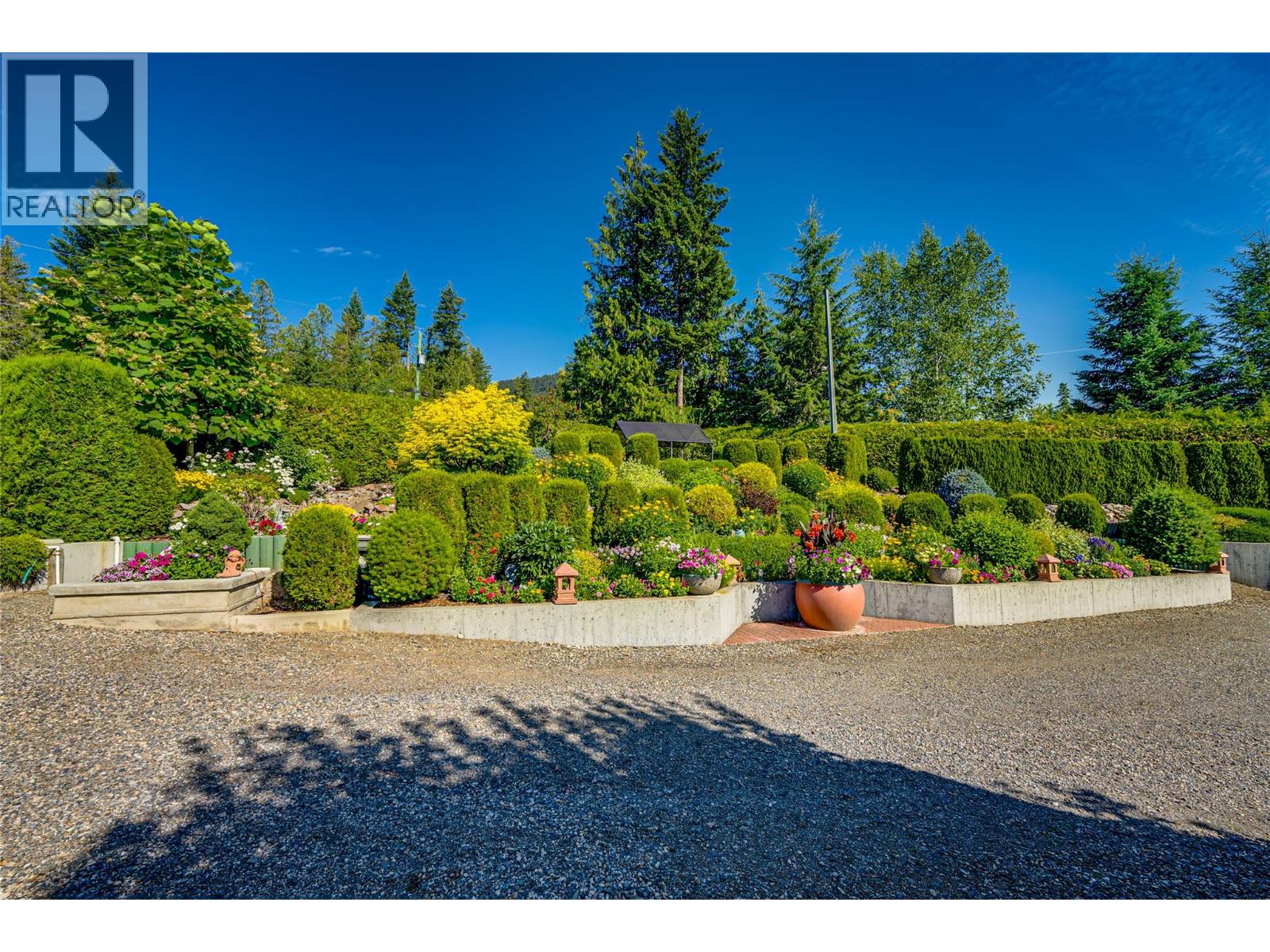 39 Ladyslipper Road, Lumby