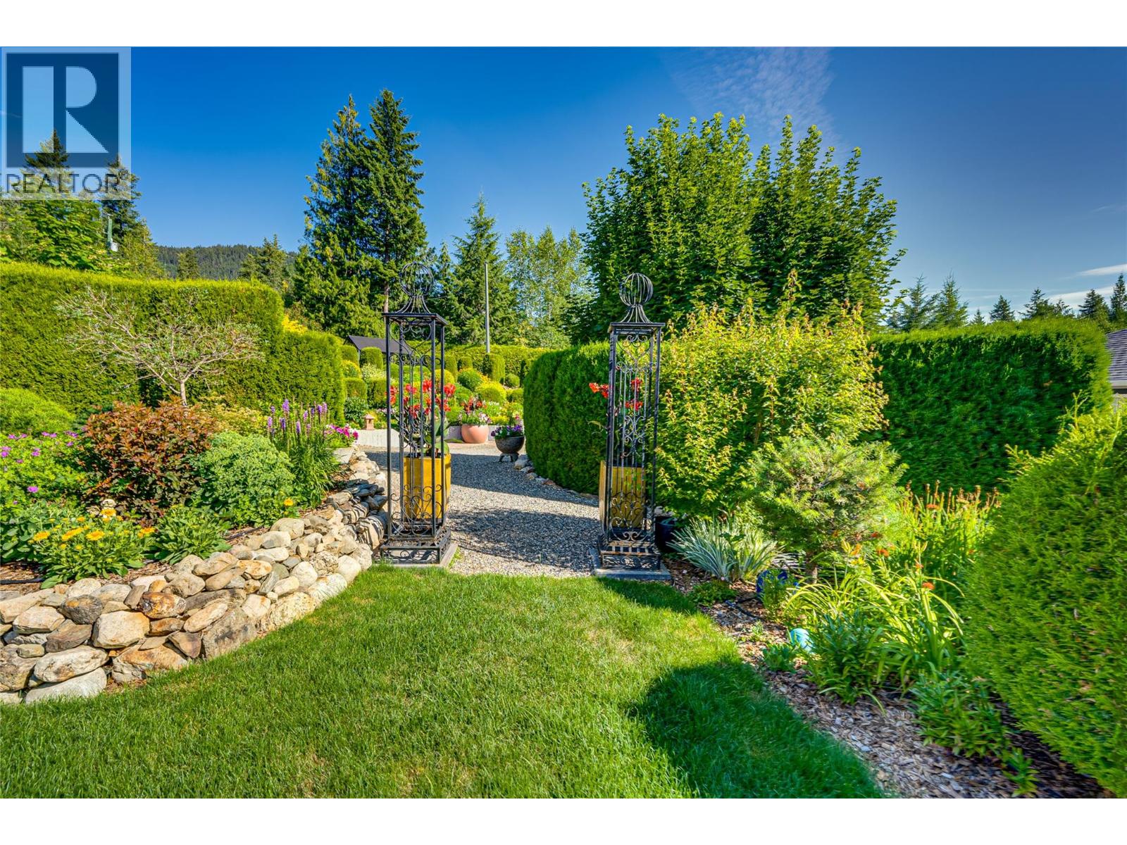 39 Ladyslipper Road, Lumby