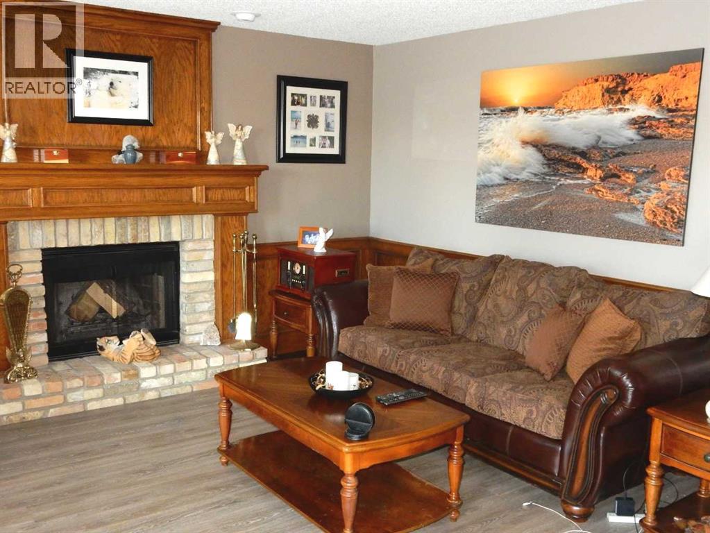 Single Family House for Sale in  Bedwood Rise NE Beddington Heights Calgary 