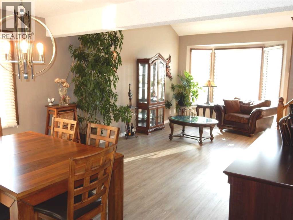 Single Family House for Sale in  Bedwood Rise NE Beddington Heights Calgary 