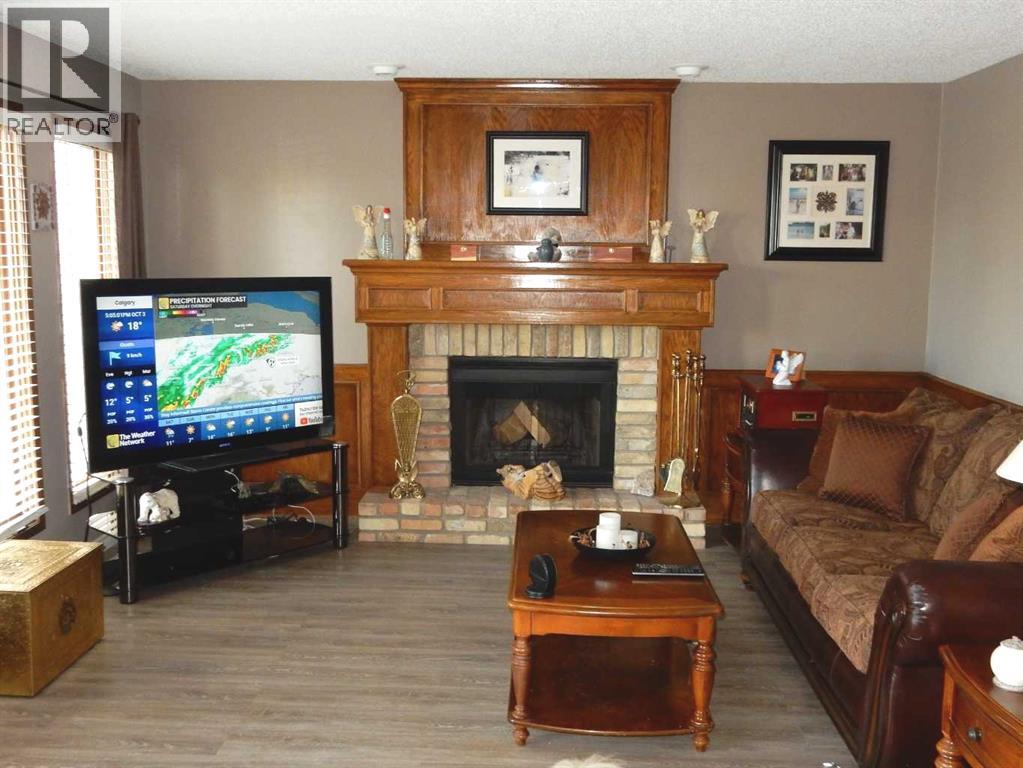 Single Family House for Sale in  Bedwood Rise NE Beddington Heights Calgary 