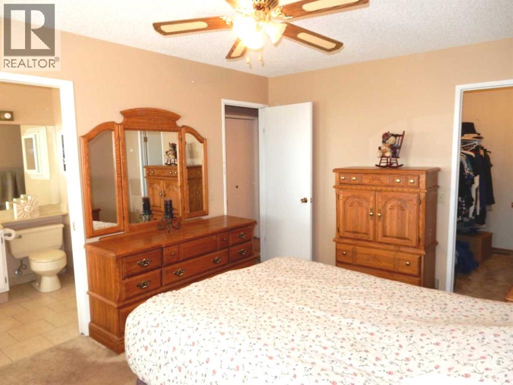 Single Family House for Sale in  Bedwood Rise NE Beddington Heights Calgary 