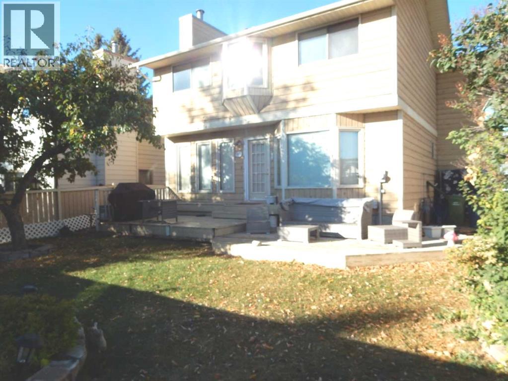 Single Family House for Sale in  Bedwood Rise NE Beddington Heights Calgary 