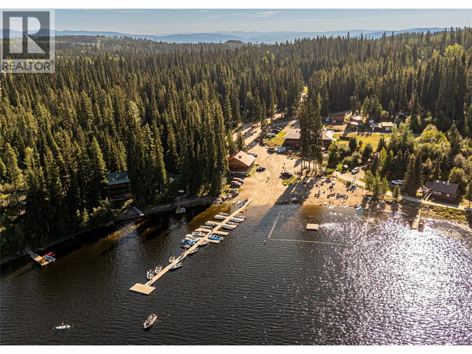 1733 District Lot Lake, Lake Country