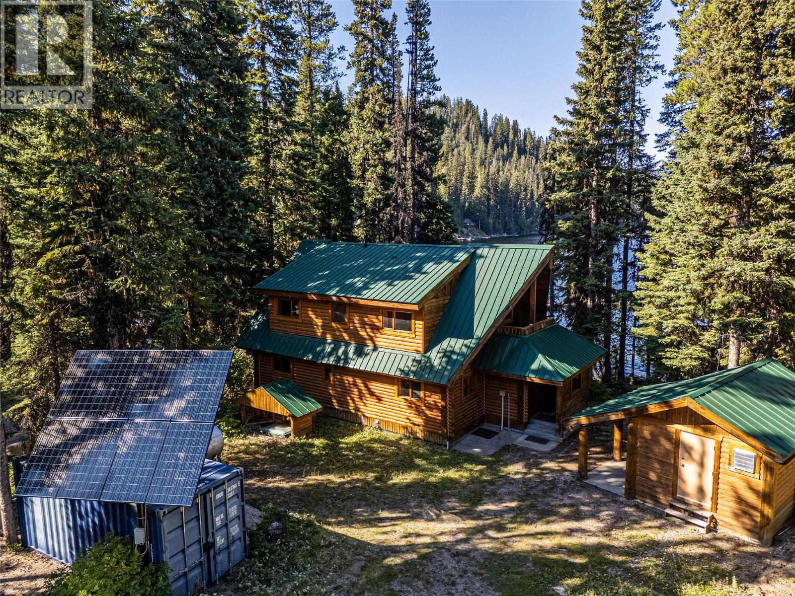 1733 District Lot Lake, Lake Country