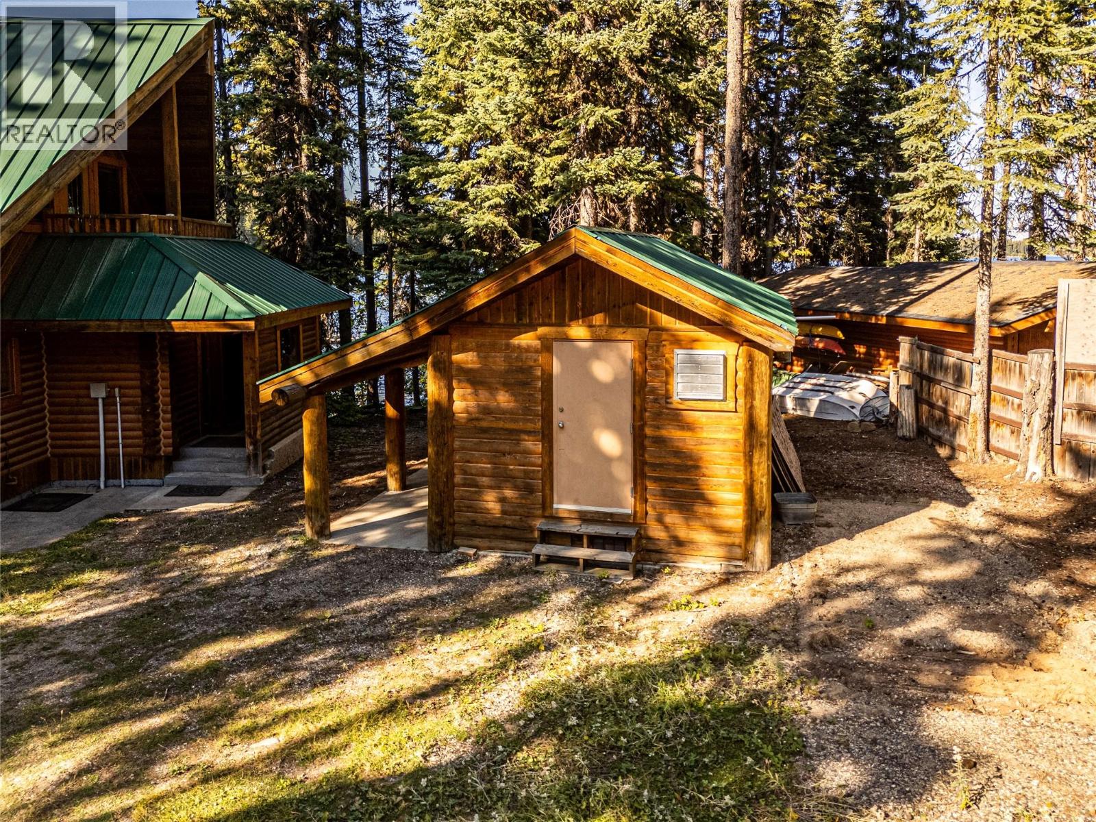 1733 District Lot Lake, Lake Country