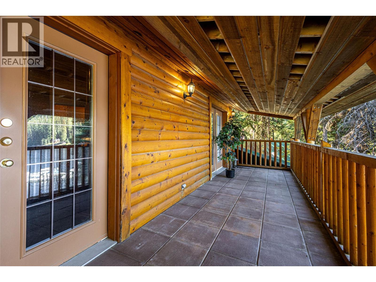 1733 District Lot Lake, Lake Country