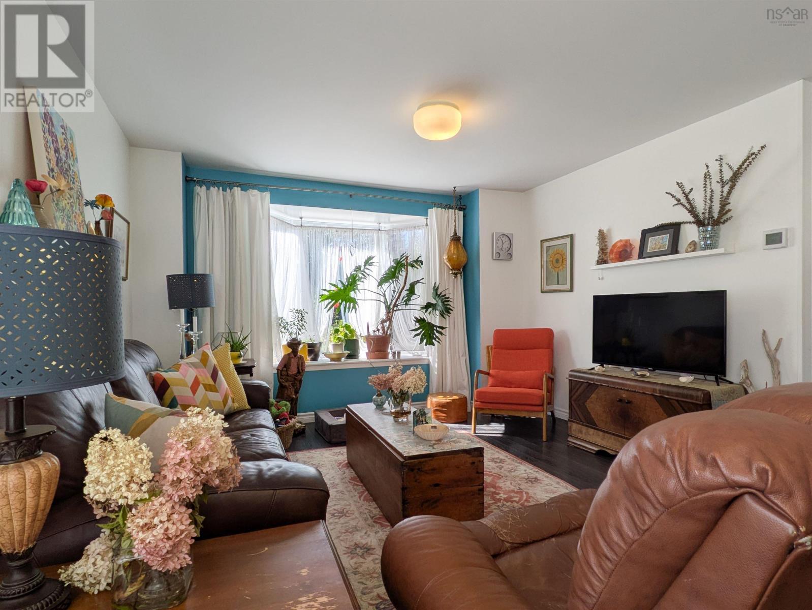 Property 13 of 37 of 544 South Broadway Avenue