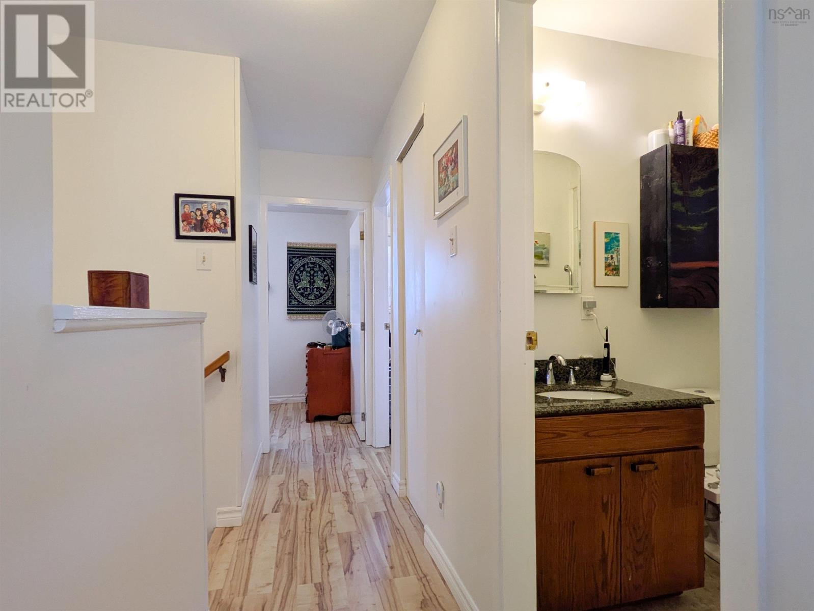 Property 25 of 37 of 544 South Broadway Avenue