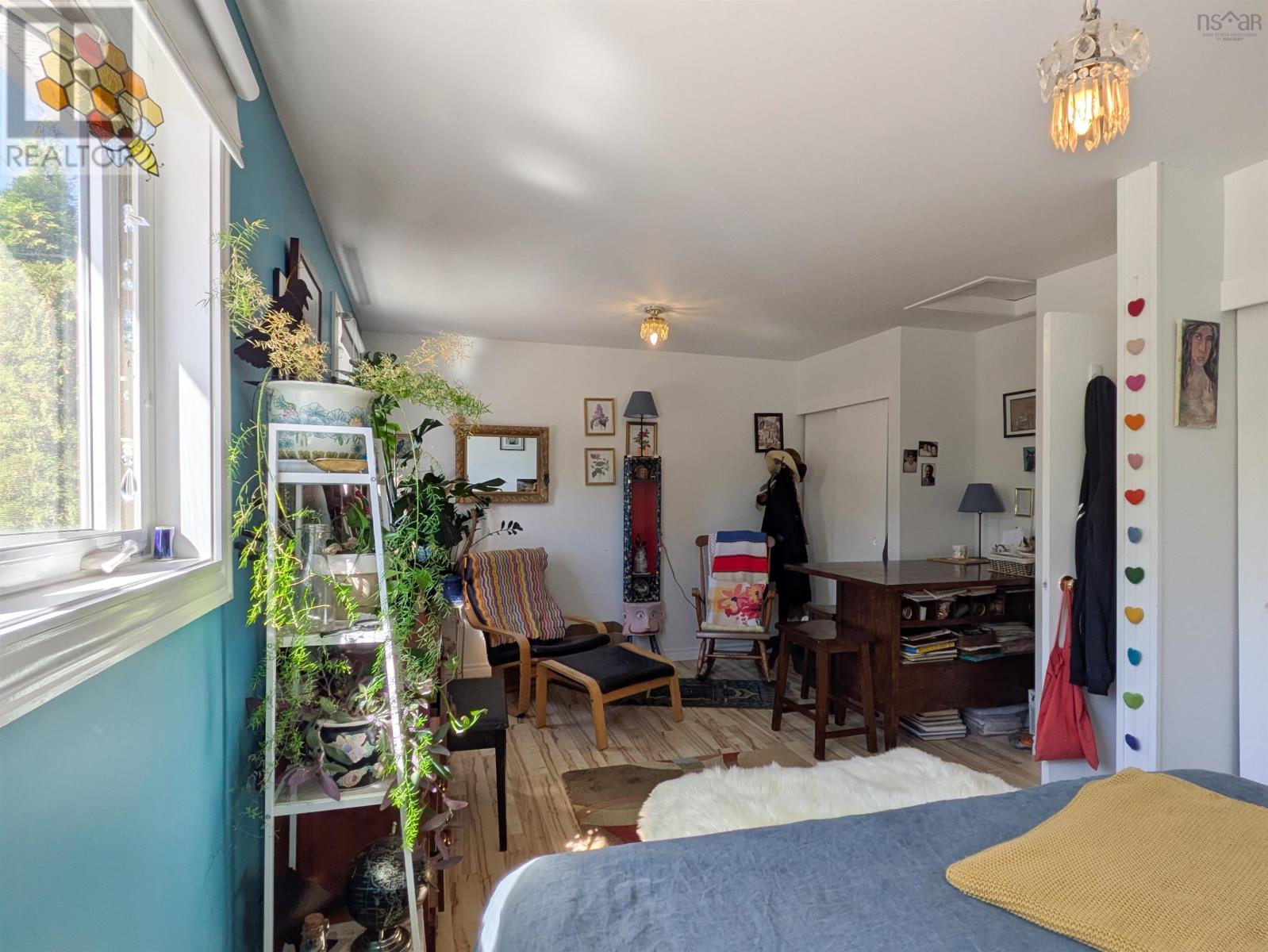 Property 30 of 37 of 544 South Broadway Avenue