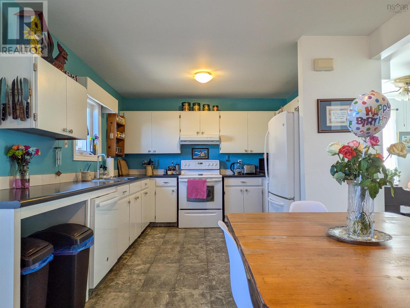 Property 20 of 37 of 544 South Broadway Avenue