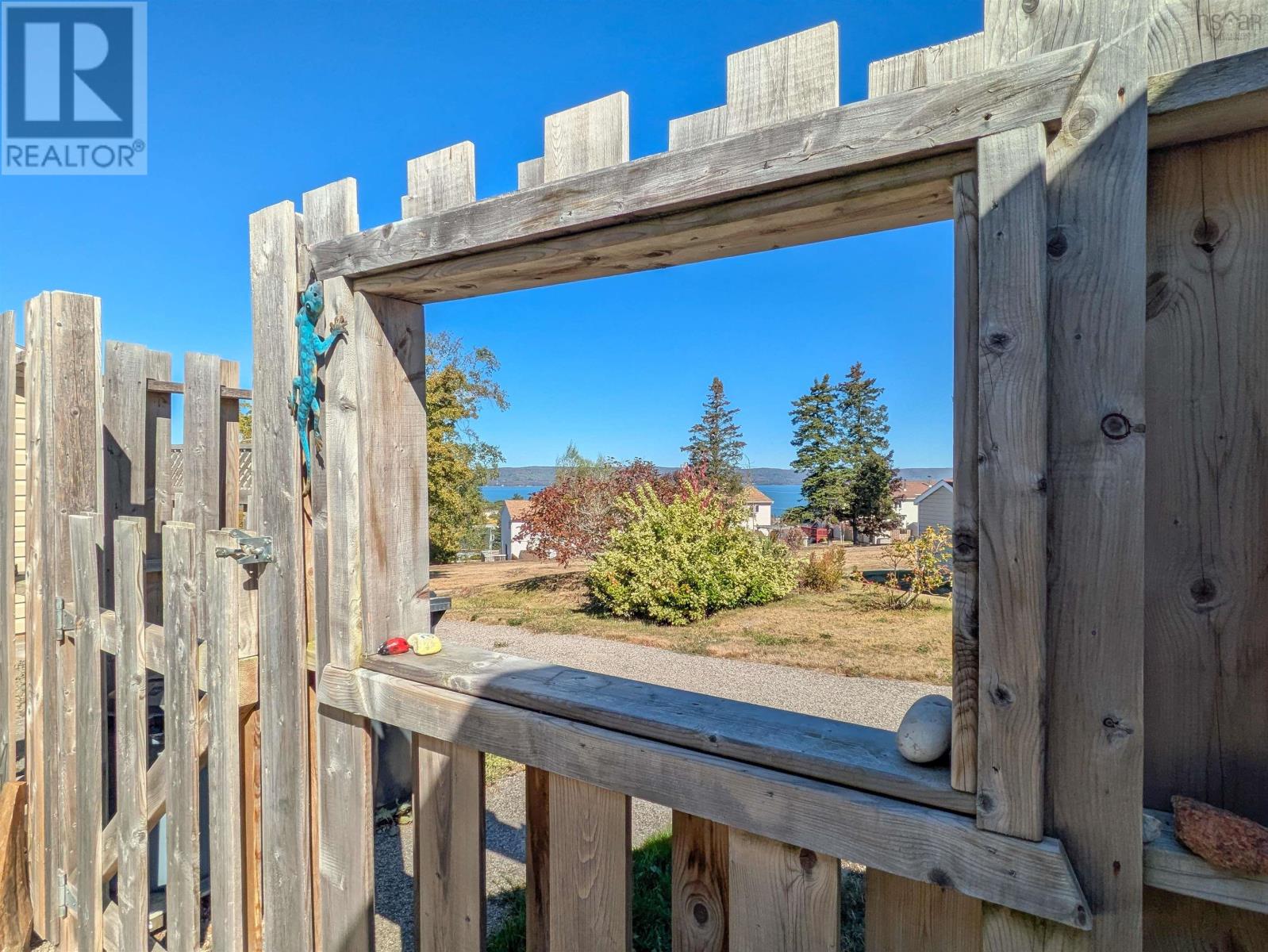 Property 9 of 37 of 544 South Broadway Avenue