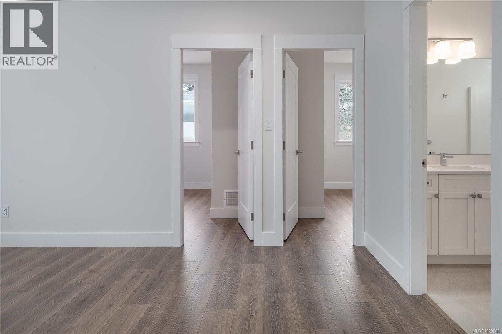 4544 SUNCREST RD - 26