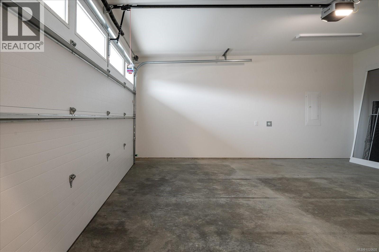 4544 SUNCREST RD - 31