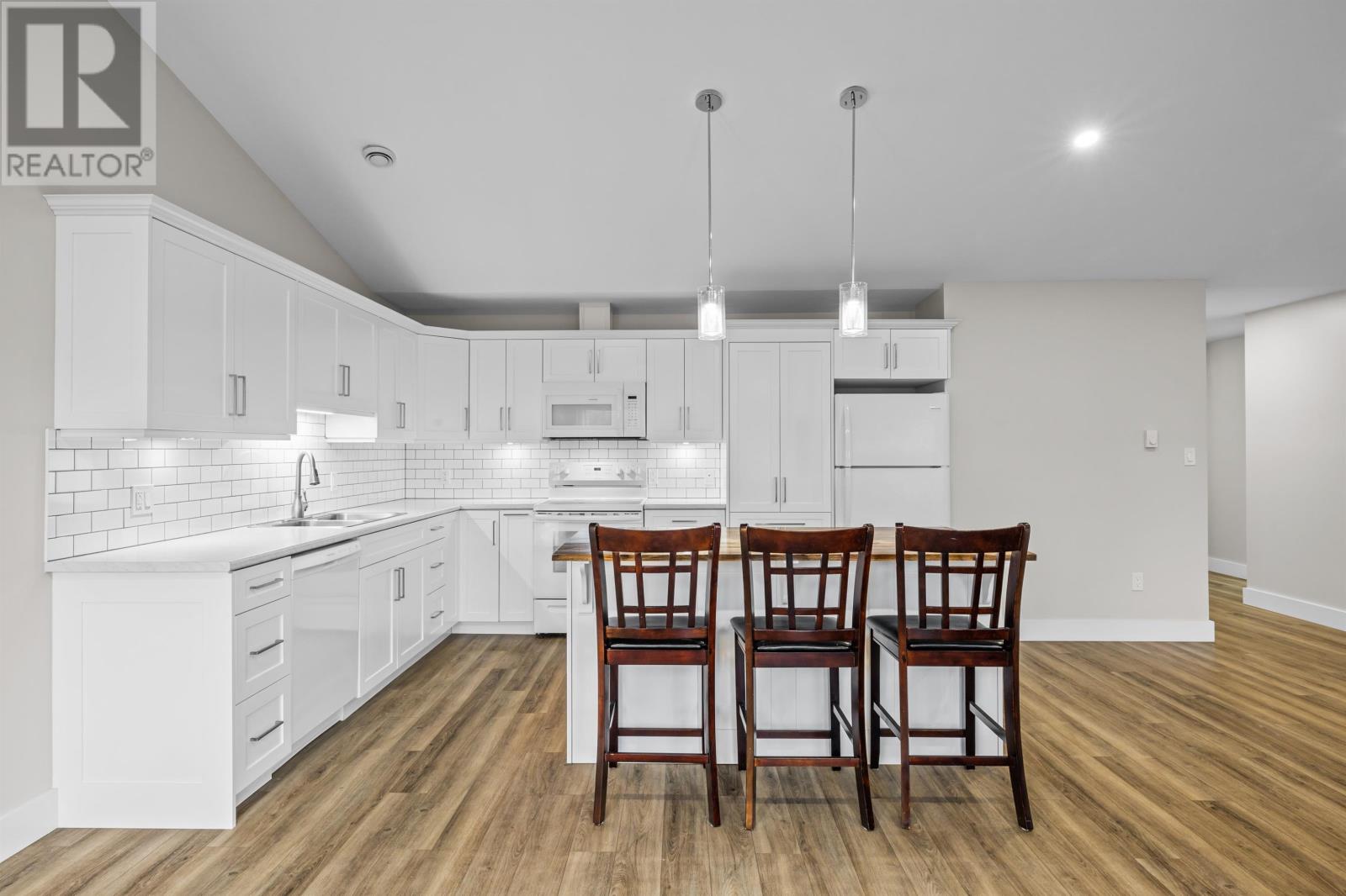 190 PUTTERS STREET - 11