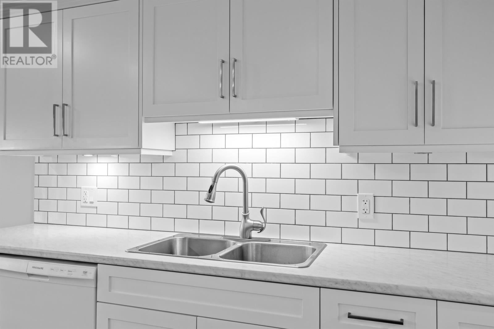 190 PUTTERS STREET - 12