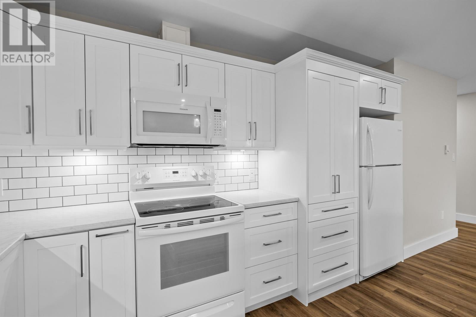 190 PUTTERS STREET - 13