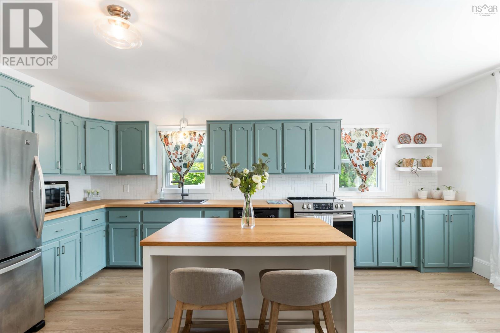 Property 14 of 50 of 22 Seaman Street