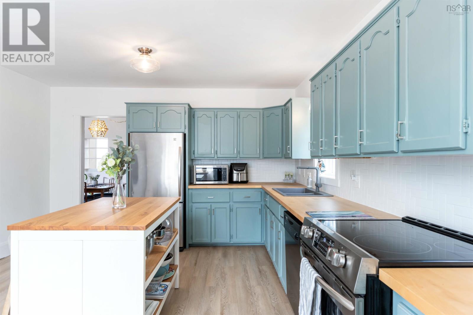 Property 42 of 50 of 22 Seaman Street