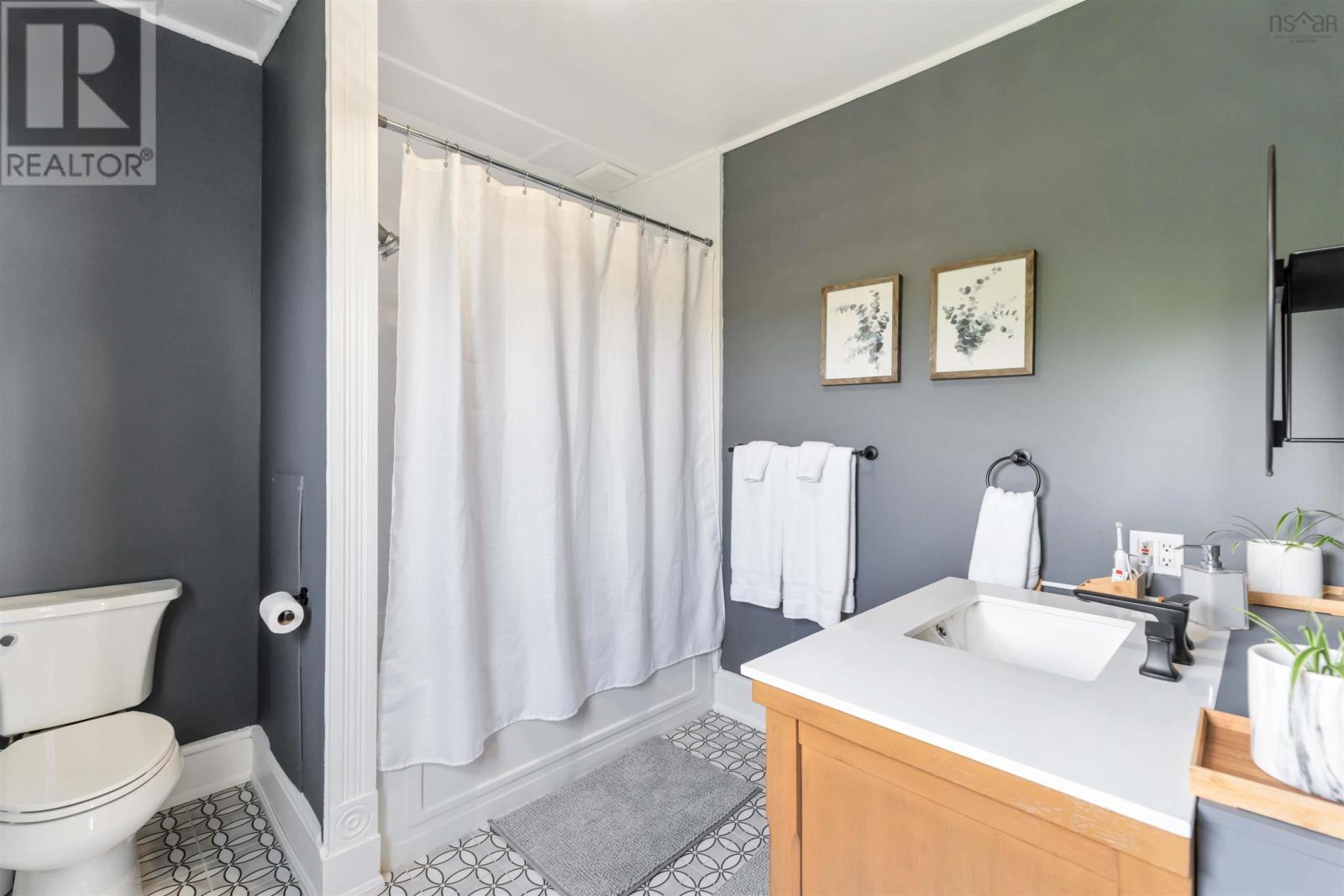 Property 18 of 50 of 22 Seaman Street