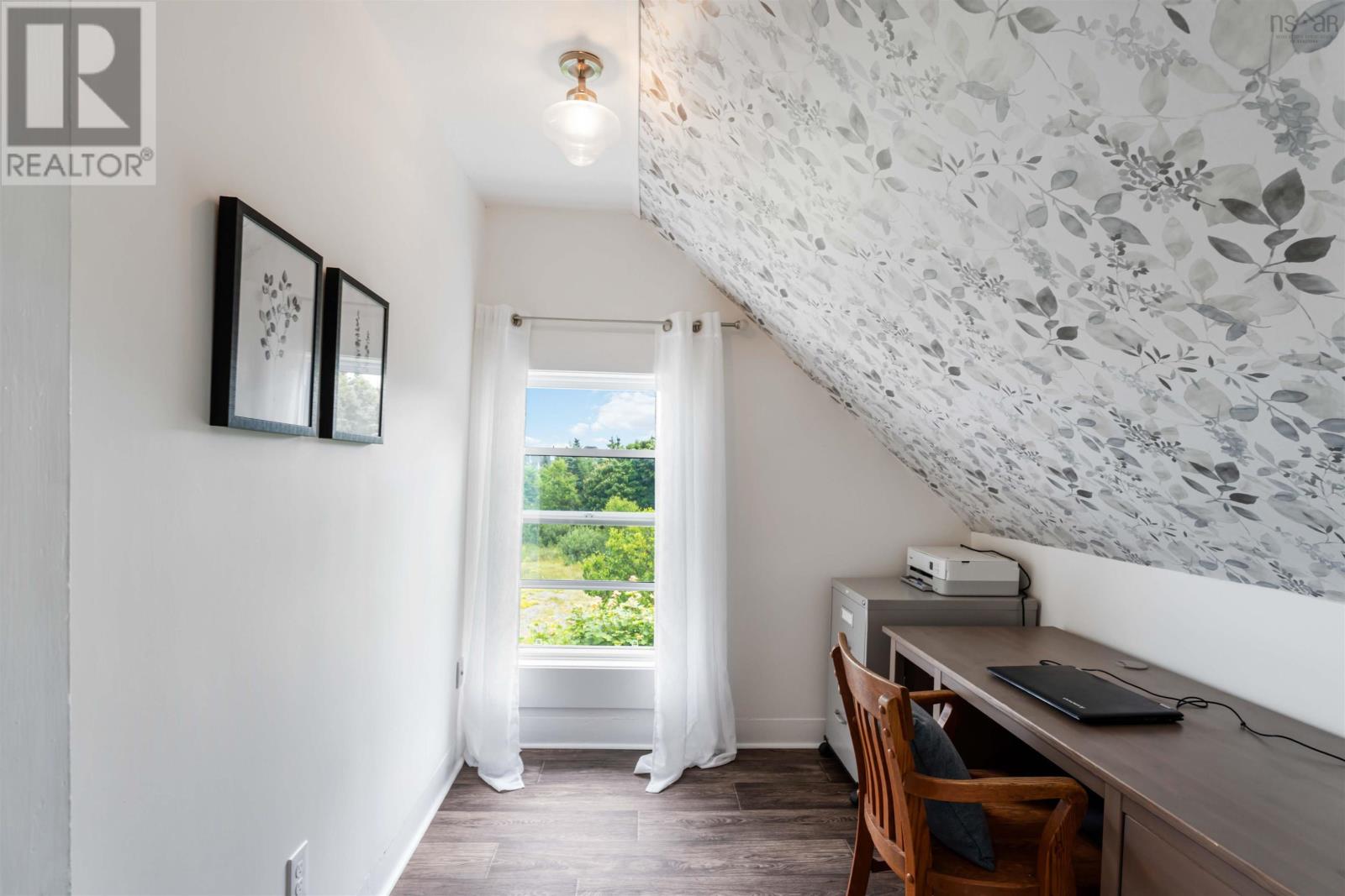 Property 25 of 50 of 22 Seaman Street