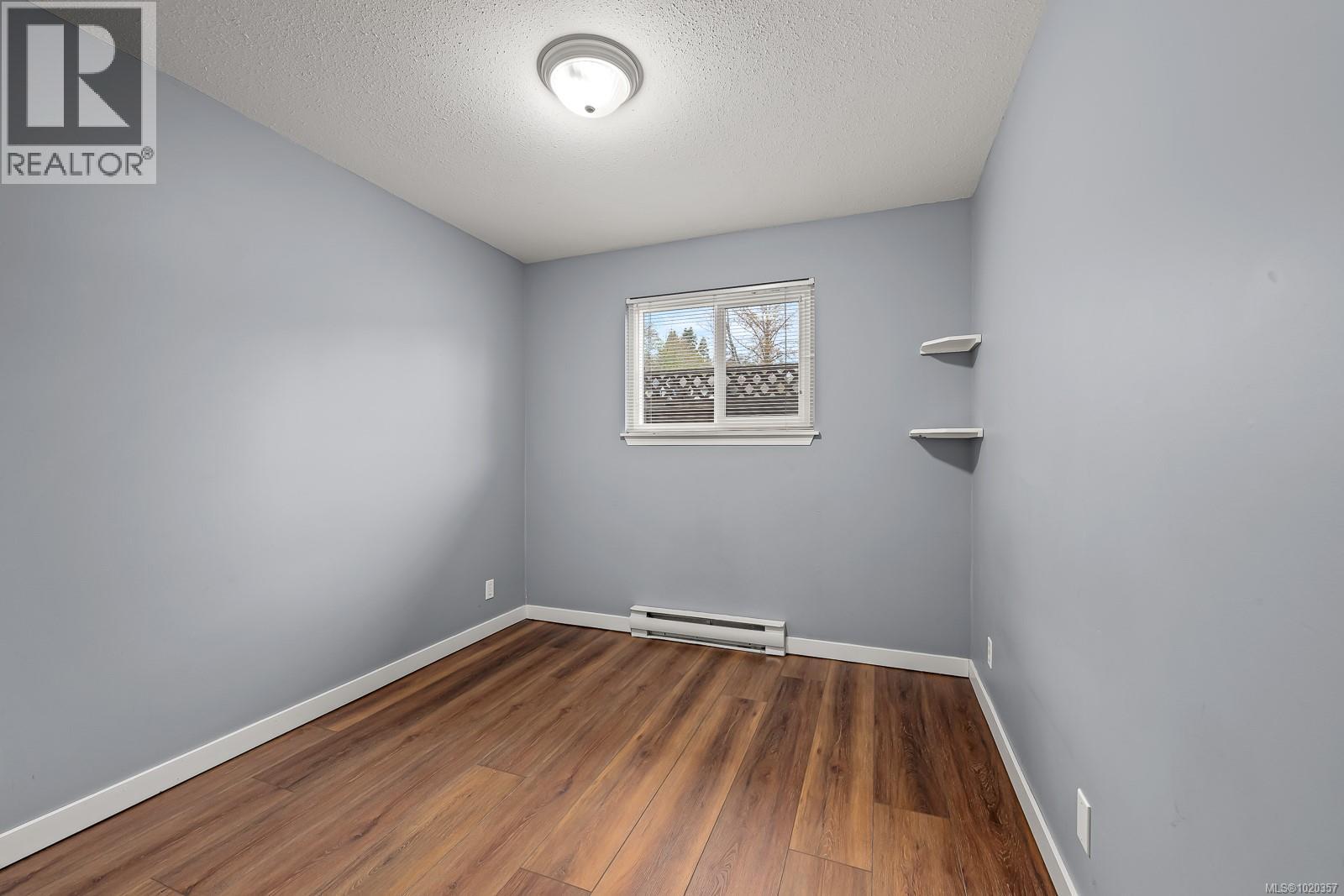 B 379 Willemar Ave, Courtenay