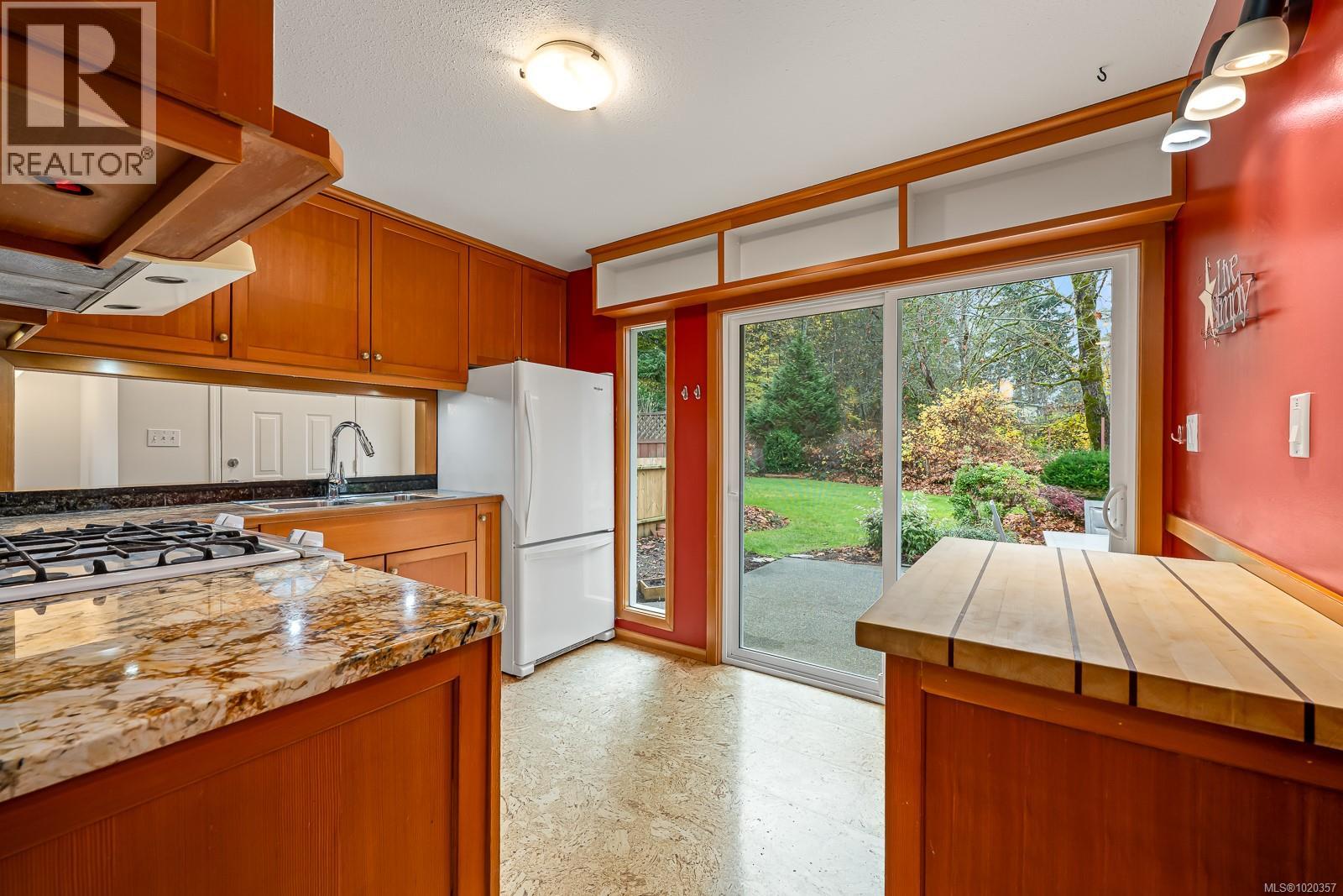 B 379 Willemar Ave, Courtenay