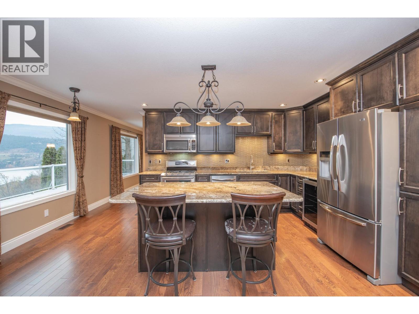 7903 Lakeview Drive, Coldstream