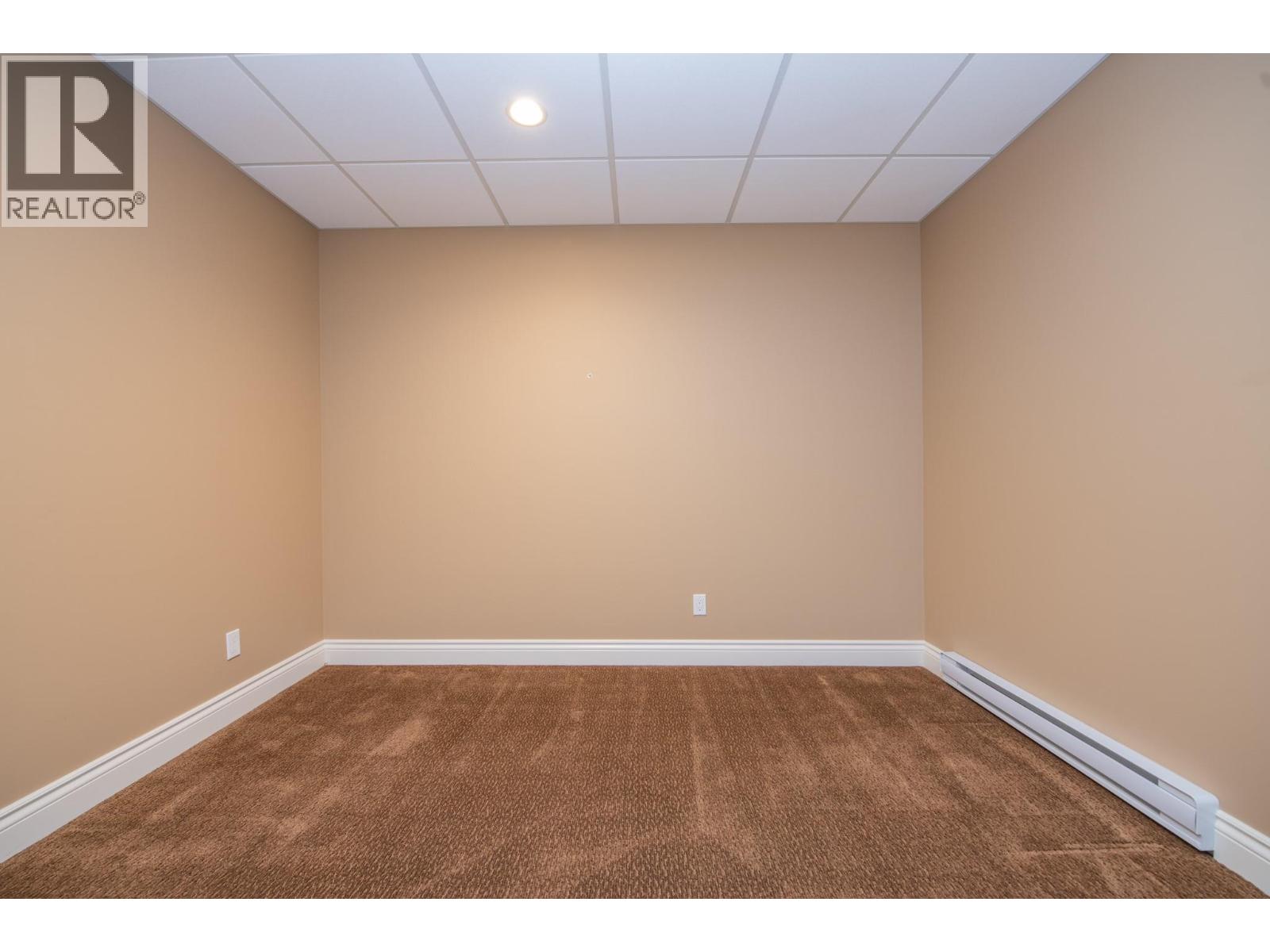 7903 Lakeview Drive, Coldstream