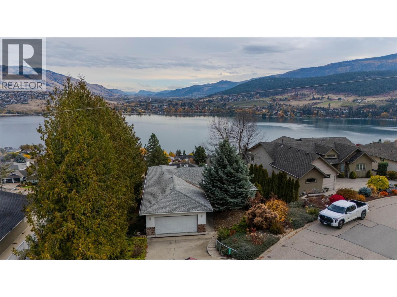 7903 Lakeview Drive, Coldstream
