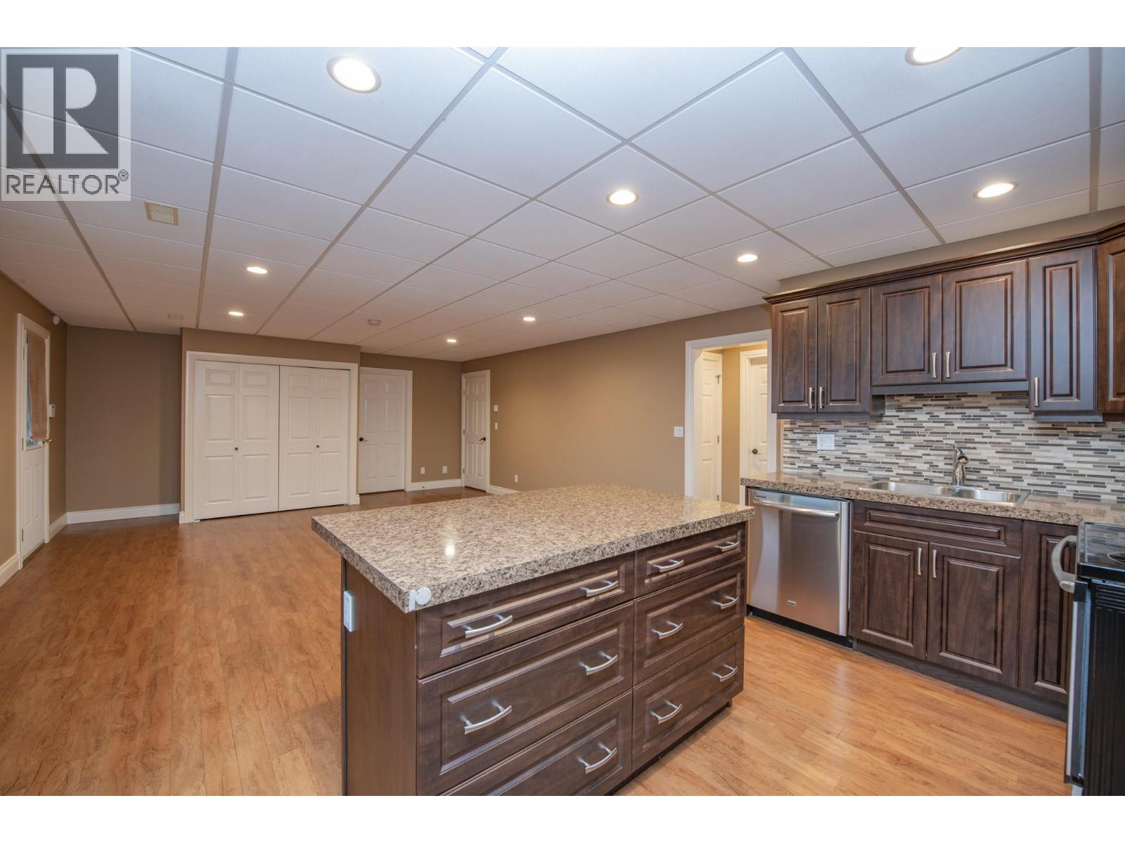 7903 Lakeview Drive, Coldstream