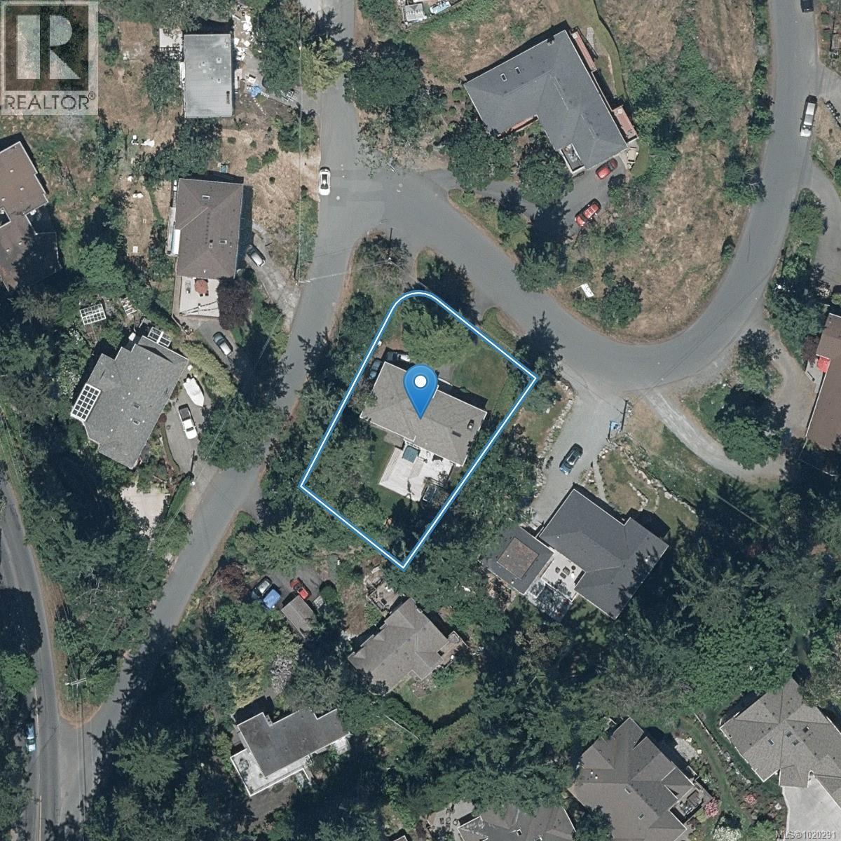 4725 Treetop Hts, Saanich