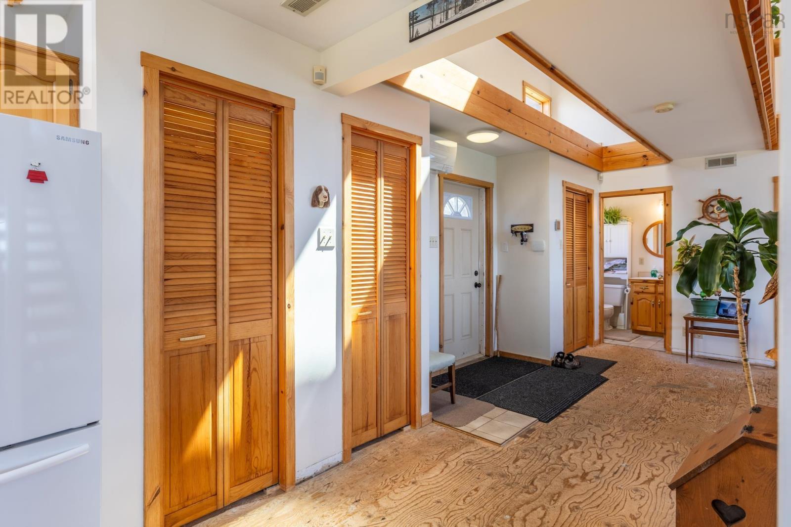 Property 28 of 46 of 194 Thomas Road